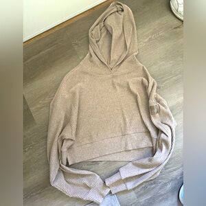 Alo Yoga Crop Sweater